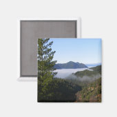 Nebel in den Bergen. Magnet (Vorderseite/Rückseite)