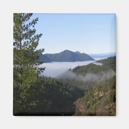 Nebel in den Bergen. Magnet (Vorne)