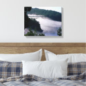 Nebel treiben unter der Deception-Passbrücke an Leinwanddruck (Insitu (Schlafzimmer))