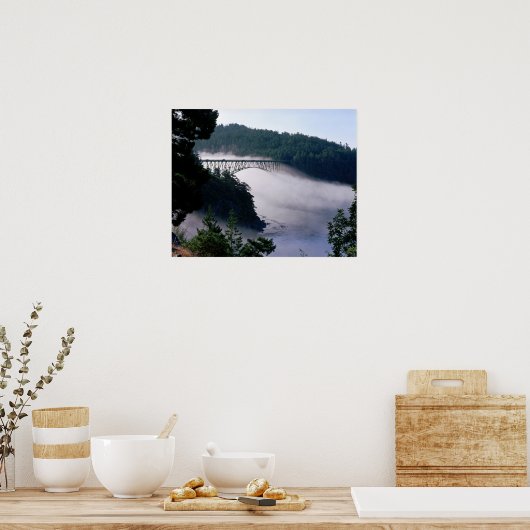 Nebel treiben unter der Deception-Passbrücke an Poster (Küche)