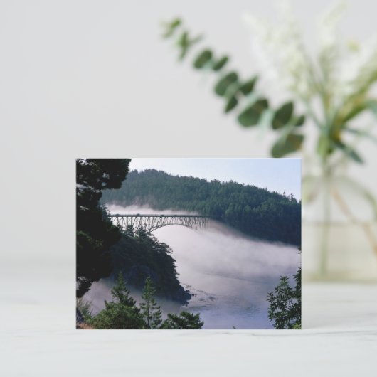 Nebel treiben unter der Deception-Passbrücke an Postkarte (Stehend Vorderseite)
