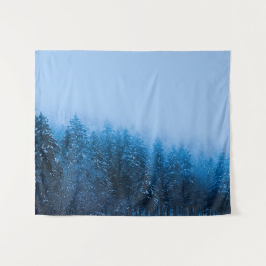 Nebel über schneebedeckten Wald am See Bohinj, Slo Wandteppich (Vorderseite (Horizontal))
