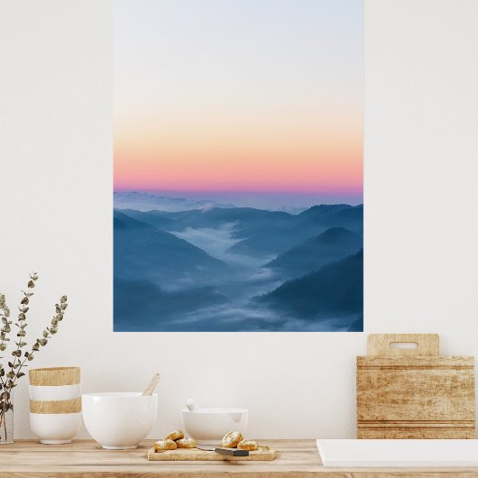 Nebel und zauberhafter Himmel vor Sonnenaufgang Poster (Küche)