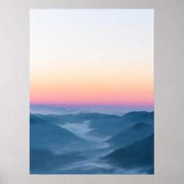 Nebel und zauberhafter Himmel vor Sonnenaufgang Poster