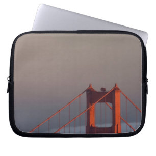 Nebel zieht durch die Bucht von San Francisco und Laptopschutzhülle