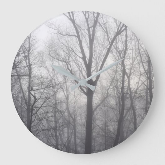 Nebelhafte Bäume Große Wanduhr (Vorderseite)