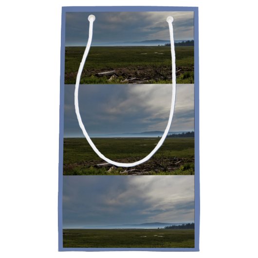 Nebelhafte Berge Kleine Geschenktüte (Vorderseite)