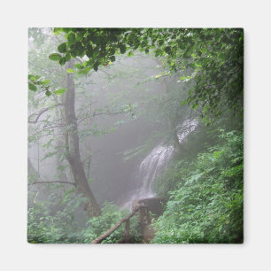 Nebelhafter Berg Magnet