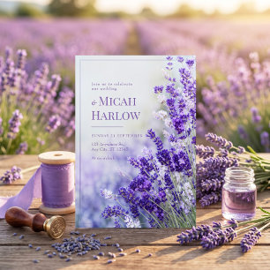 Nebelhaftes Blaues Bokeh Lila Lavendel Rahmen Hoch Einladung