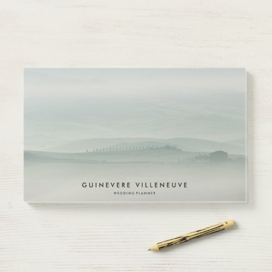 Nebeliger grüner Morgen in Toskana mit Zypressen Post-it Klebezettel (Auf Schreibtisch)