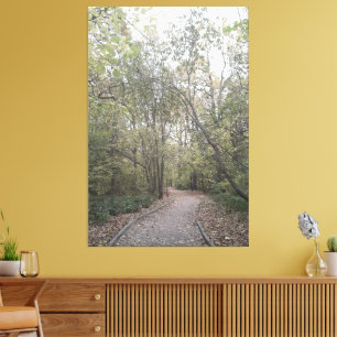 Nebeliger Herbstwaldweg Leinwanddruck