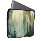 Nebeliger Immergrüner Wald Laptopschutzhülle (Vorne Rechts)