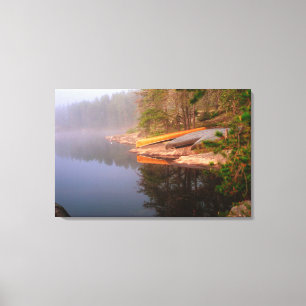 Nebeliger Kanu-Campingplatz, Lake Kawnipi, Leinwanddruck