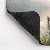 Nebeliger Seebau mit Weidenbaum Mousepad (Ecke)