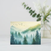 Nebeliger Wald Postkarte (Stehend Vorderseite)