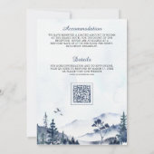 Nebeliger Winterberg-Kiefernwald QR-Code-Hochzeit Einladung (Rückseite)