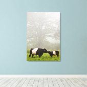 Nebelkuh, die ihr die Mütterkuh der gelblichen Sch Leinwanddruck (Insitu (Holzboden))