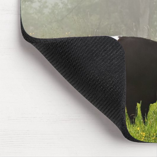 Nebelkuh, die ihr die Mütterkuh der gelblichen Sch Mousepad (Ecke)