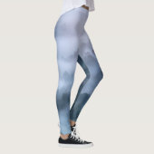 Nebelmorgendliche durch Bäume rollen Leggings (Rechts)
