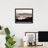 Nebelsonnenaufgang Columbia River Rainier Oregon 2 Poster (Heimbüro)