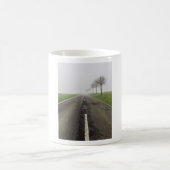 Nebelstraße führt zu nichts kaffeetasse (Mittel)