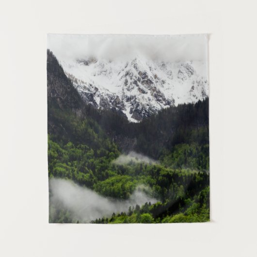 Nebelwald unter den Bergen Wandteppich (Vorderseite)
