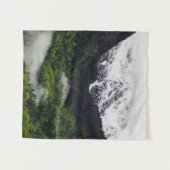 Nebelwald unter den Bergen Wandteppich (Vorderseite (Horizontal))