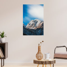 Nebelwolken über den Bergen Poster