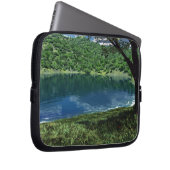 Neben Deep Waters Laptop Sleeve (Vorne Rechts)