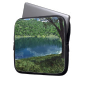 Neben Deep Waters Laptop Sleeve (Vorderseite Links)
