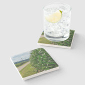 Neben einem Maisfeld Steinuntersetzer (Seitenansicht)
