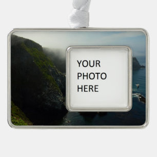 Neblige Anacapa-Insel im Channel Islands National Rahmen-Ornament Silber