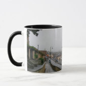Nebliger Morgen in Scarborough Tasse (Links)