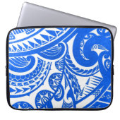 negativ/wandelte Stammes- Tätowierungsentwurf auf Laptopschutzhülle (Vorderseite)