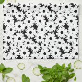Negative Space Daisies weiß auf schwarz Geschirrtuch (Gefaltet)