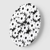 Negative Space Daisies weiß auf schwarz Große Wanduhr (Winkel)
