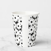 Negative Space Daisies weiß auf schwarz Pappbecher (Links)