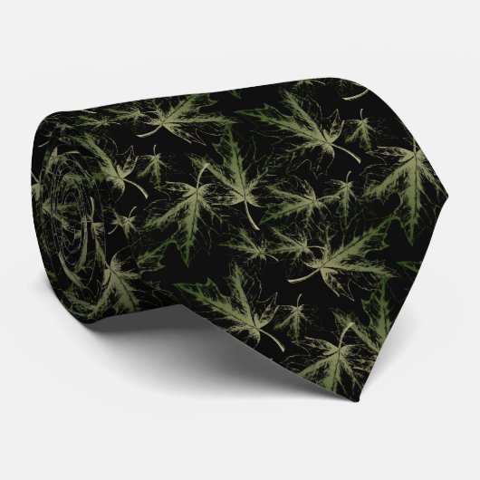 negro con hojas verdes krawatte (Gerollt)