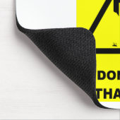 Nehmen Sie Chemikalien ernst Mousepad (Ecke)