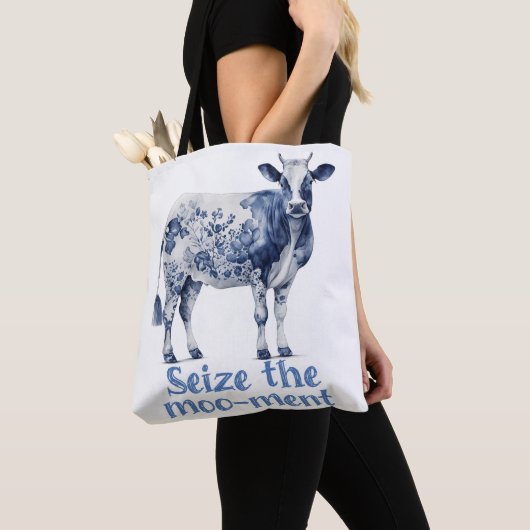 "Nehmen Sie das Moo-ment"-Monogramm Tasche (Von Nahem)