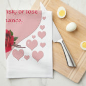 Nehmen Sie die Rote Rosen zum Risikoangebot als ro Geschirrtuch (Viertel Falte)