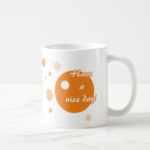 Nehmen Sie ein schönes Tagesbild mit lebhaften Ora Kaffeetasse