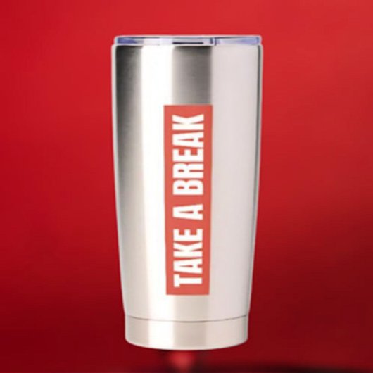 Nehmen Sie eine Break Red Block Thermal Tumbler. Thermobecher