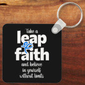 Nehmen Sie einen Schritt des Glaubens & Glaubens.. Schlüsselanhänger (Rückseite)