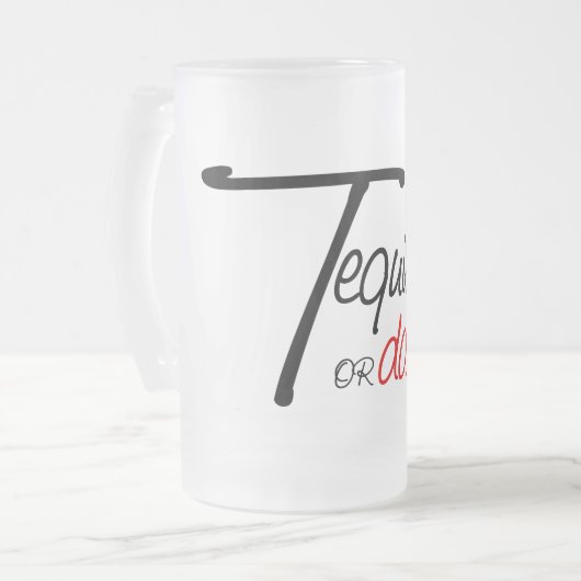 Nehmen Sie einen Tequila-Schuss oder demütigen Sie Mattglas Bierglas (Vorderseite Links)