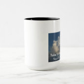 Nehmen Sie jemand mit Ihnen zur Tasse (Zentrum)