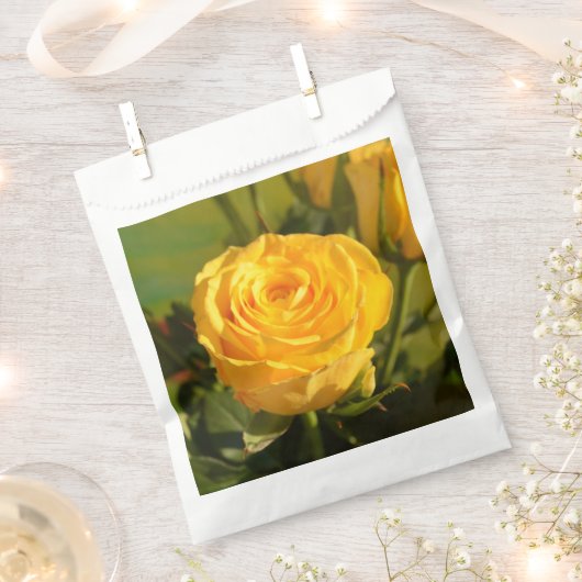 Nehmen Sie sich Zeit, um die gelbe Rose zu riechen Geschenktütchen (Ausgeschnitten)