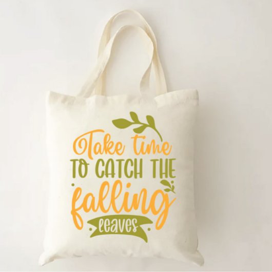 Nehmen Sie sich Zeit, um die sinkenden Blätter zu Tragetasche