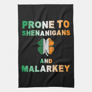 Neigt zu Schabernack und Unsinn St. Patrick's Day Geschirrtuch