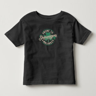 Neigt zu Schabernack und Unsinn St. Patrick's Day Kleinkind T-shirt